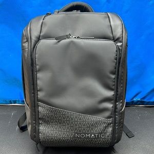 Nomatic 20-30 L Travel Pack